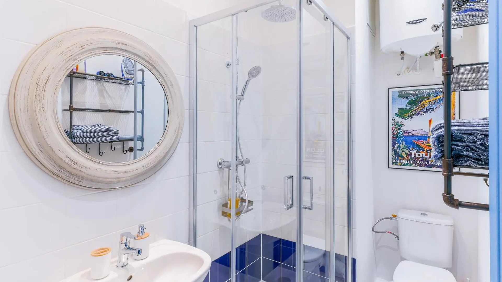 Studio Bleu 29M2, 120M Vieux-Port , Clim ,Wifi, Acces Autonome Avec Code Marsella Francia