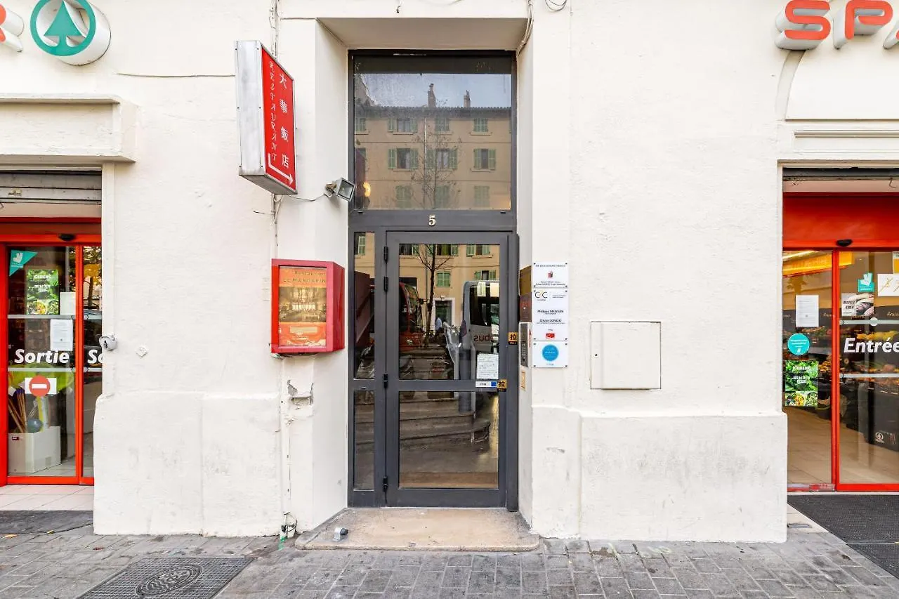 Studio Bleu 29M2, 120M Vieux-Port , Clim ,Wifi, Acces Autonome Avec Code Apartment Marseille